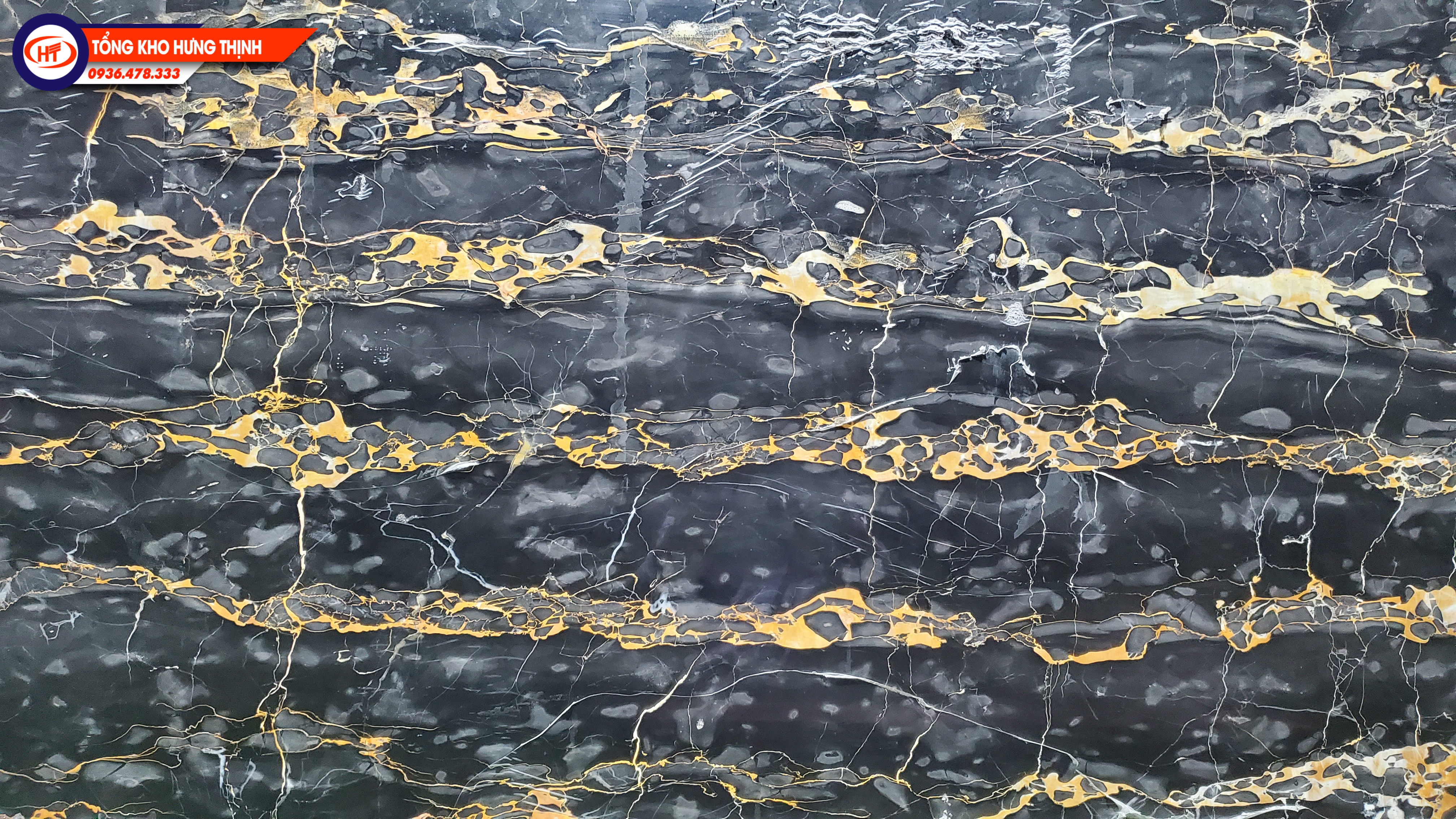 Đá Marble Đen Hoa Vàng Vân Thẳng